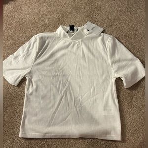 I am selling this white shirt from forever 21!